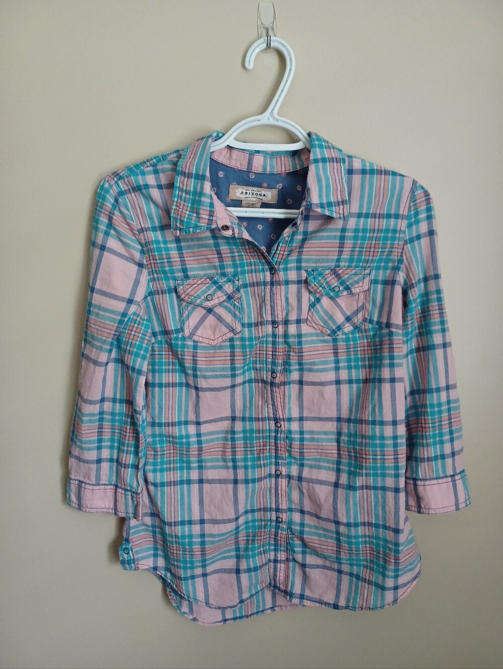 Women's Size Medium Arizona Jean Company Plaid Pink Blue 3/4 Sleeve‎ Shirt Top
